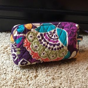 Medium makeup bag in Plum Crazy